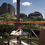 Meteoritis Hotel 3*