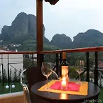 Hotel Meteoritis
