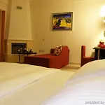 Meteoritis 호텔 칼람파카