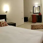 Meteoritis 호텔 칼람파카